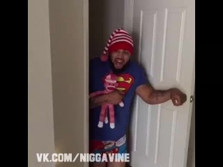 when you catch santa being naughty (nigga vine)