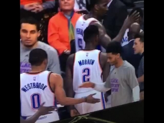 russell westbrook does not like being left hanging (nigga vine)