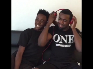 when your best friend interrupts your favorite song (nigga vine)